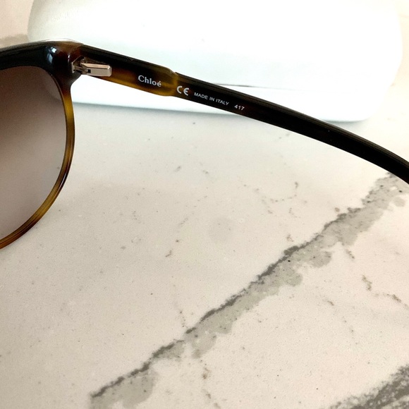 Semi-Tortoise Shell Oversized Chloe Sunglasses - Picture 4 of 8